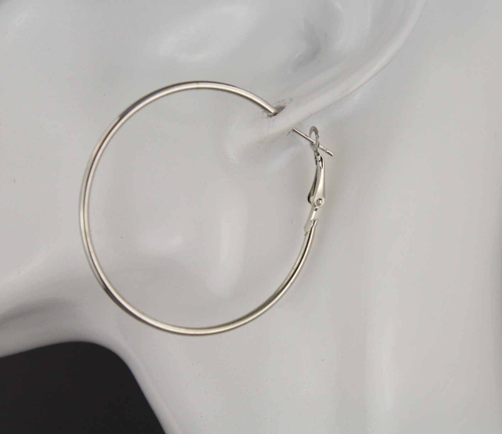 2 pair hoops earrings set hoop Black Silver leverback 1 7/8″ wide thin wire