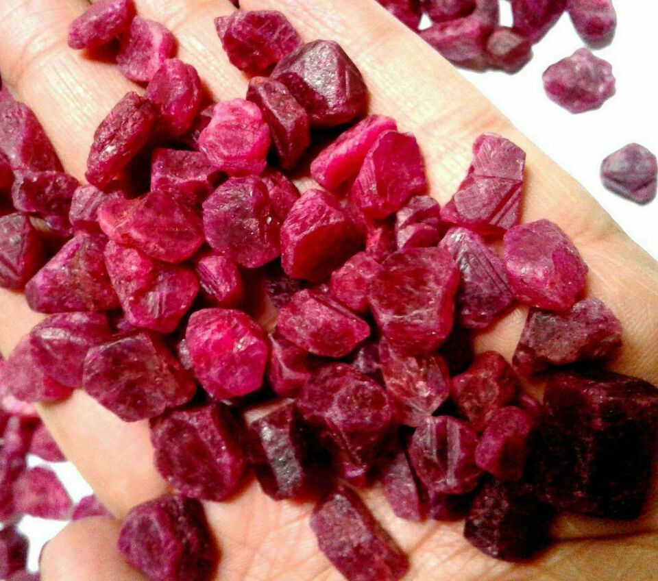 GENUINE EARTH MINED BEAUTIFUL NATURAL RED RUBY BURMA ROUGH GEMSTONE LOT-01