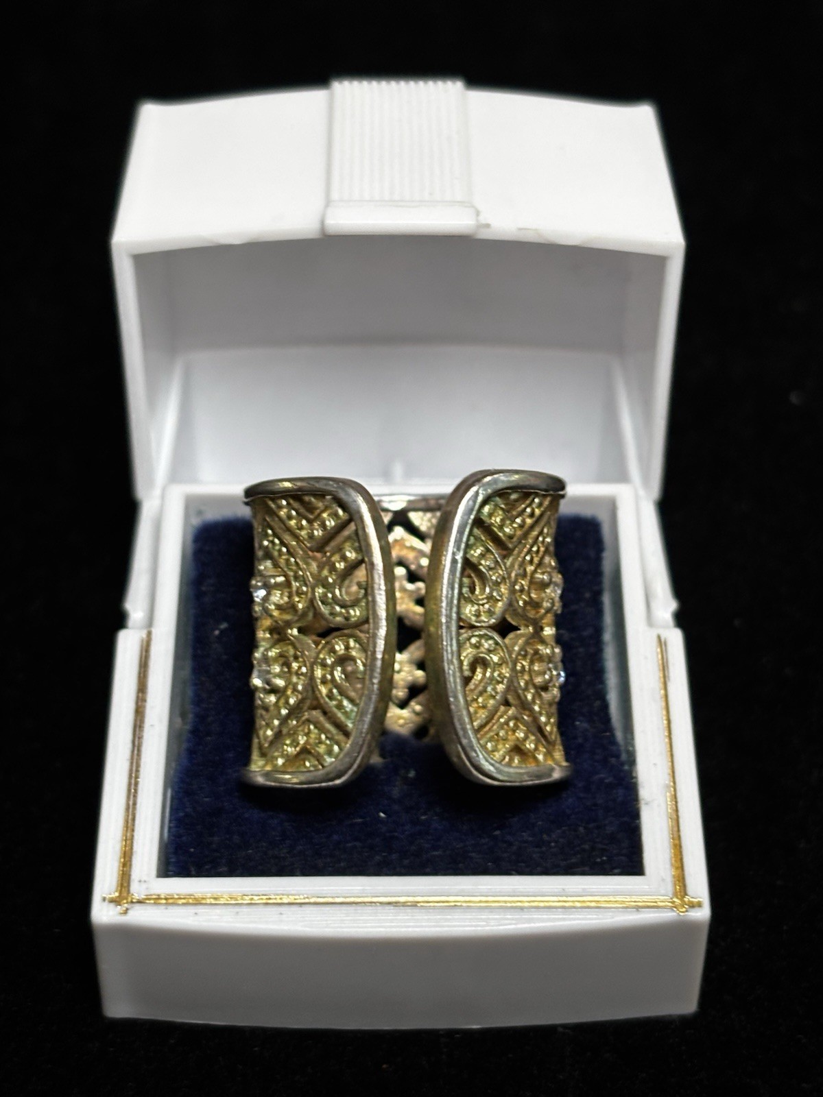 Two Toned Sterling Silver Wide Cigar Band With Filigree And Hearts Size 8-8.5
