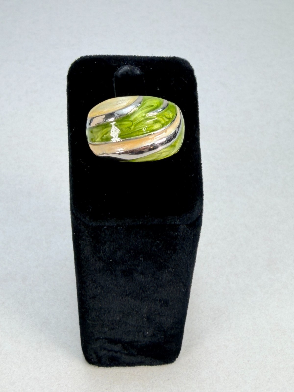 Green Enamel Swirl Statement Ring Silver Tone Modern Wide Band Fashion Jewelry