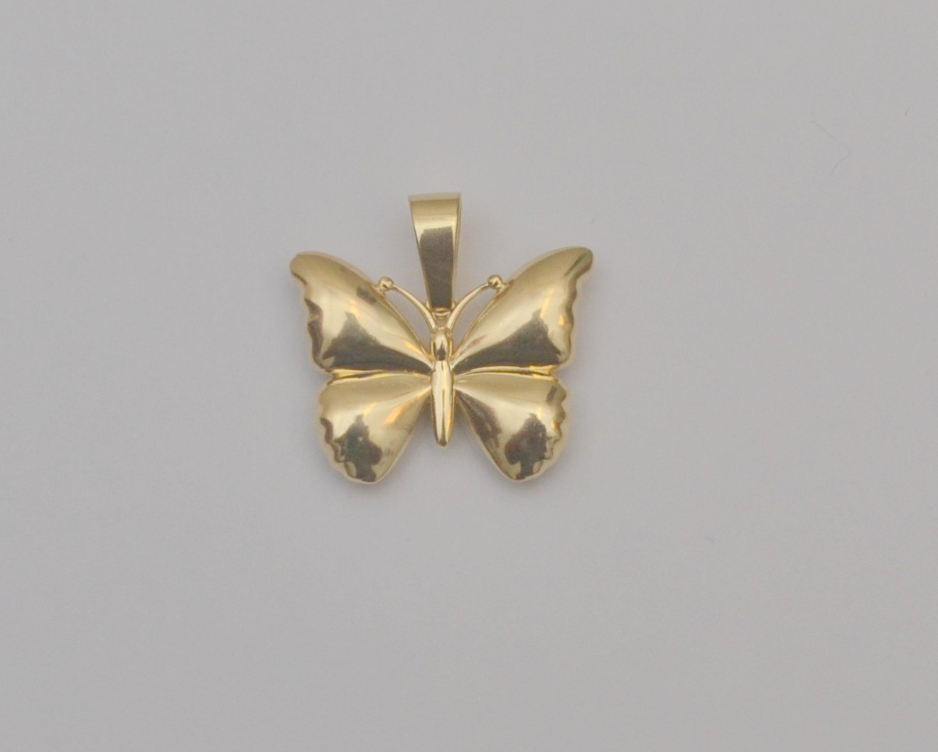 14K Yellow Gold Butterfly Charm Pendant 1.0×0.7in Textured 3.7g P5