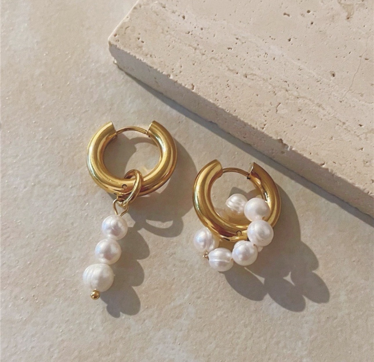 Commense Gold Pearl Hoop Earrings NWT Asymmetrical Mismatched Chunky Minimalist