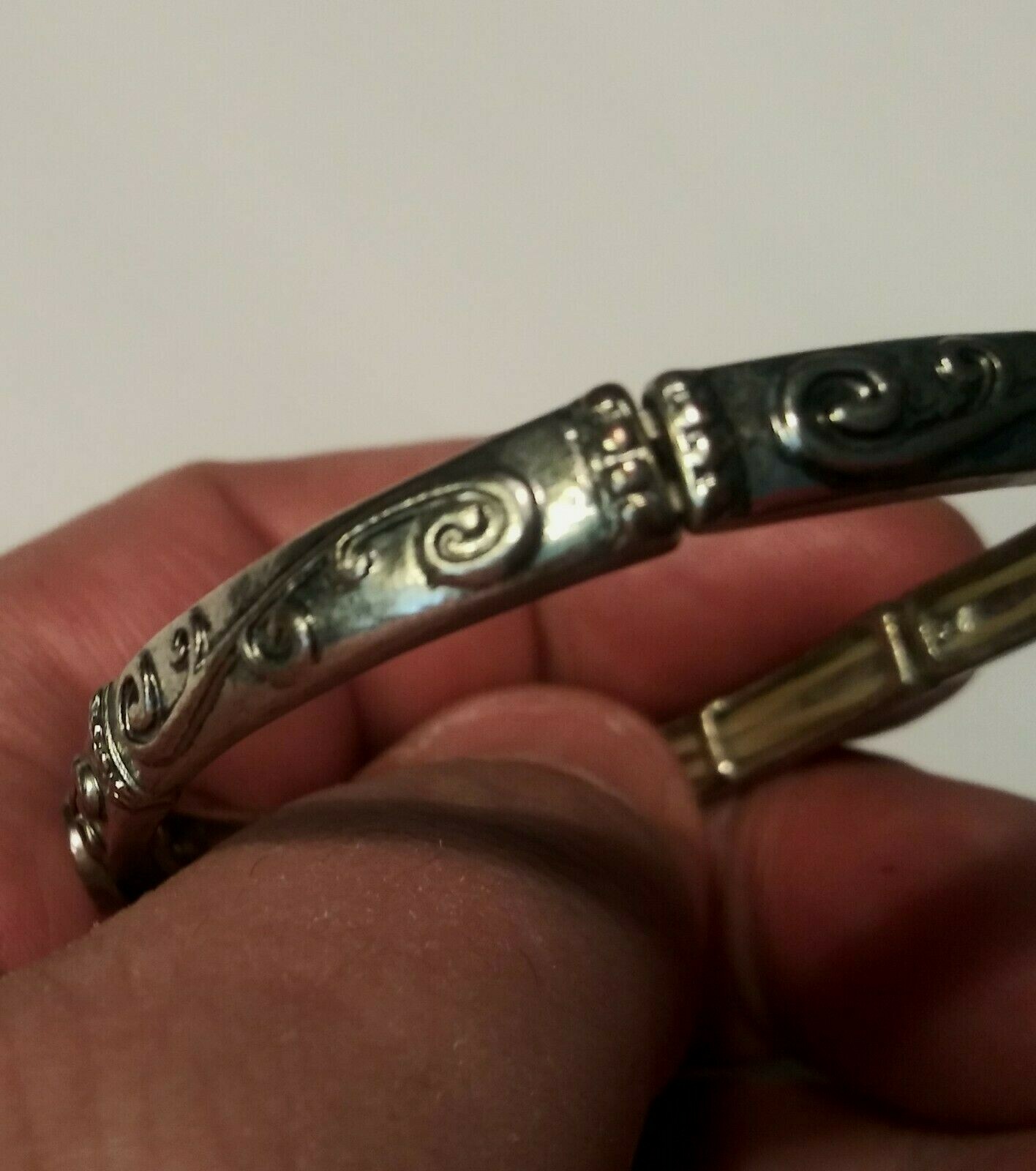BLESSED Silver Tone Stretch Bracelet – Pre Owned – Good Condition – No Mark