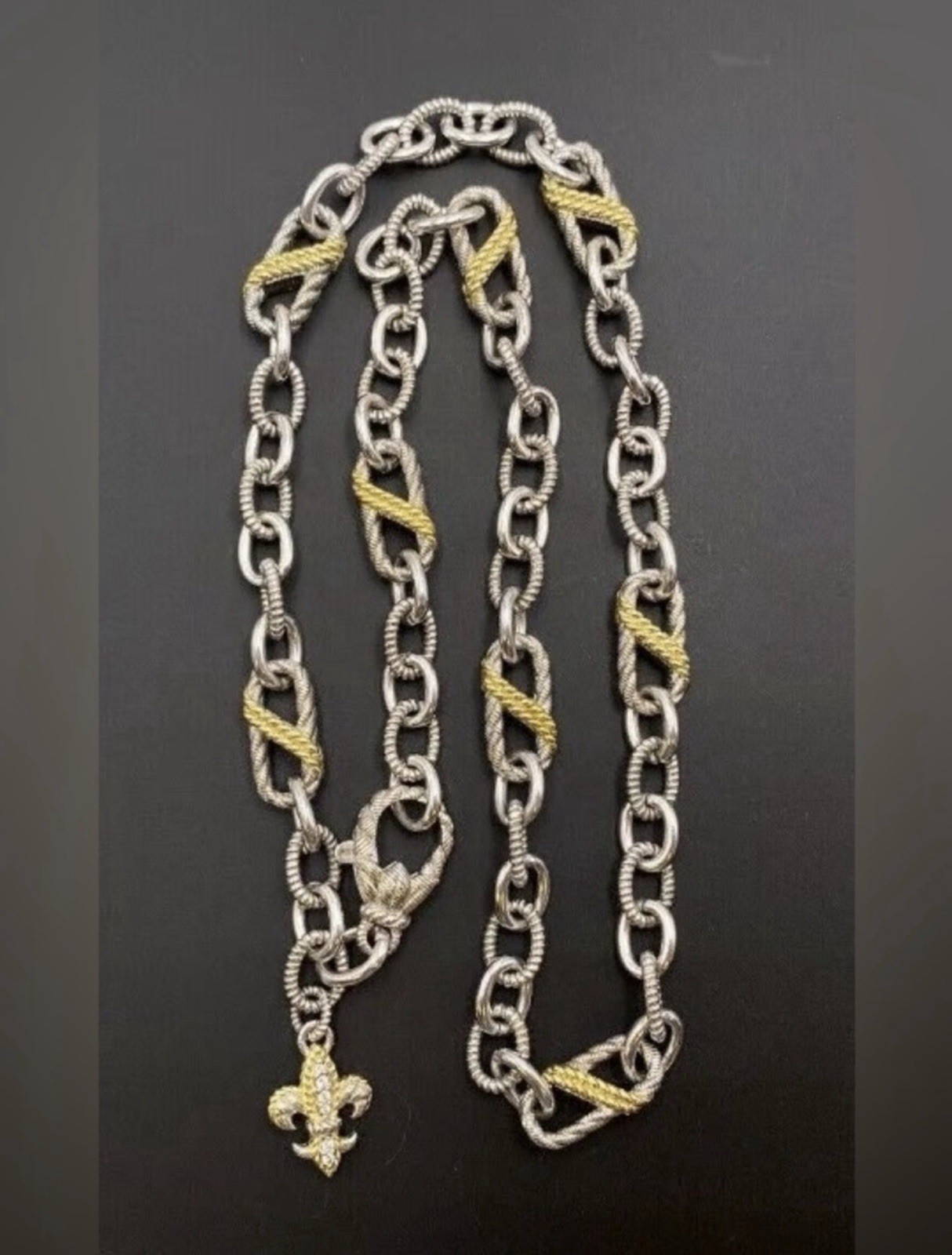 Judith Ripka 925 Sterling Silver Two Tone Oval Link Fleur De Lis Necklace 18″
