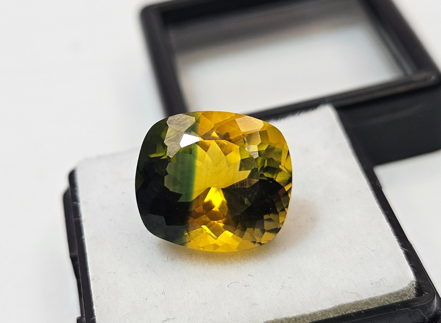 Tourmaline Cushion Cut Bi-Colour 9+ Ct Natural For Ring Making Loose Gemstone