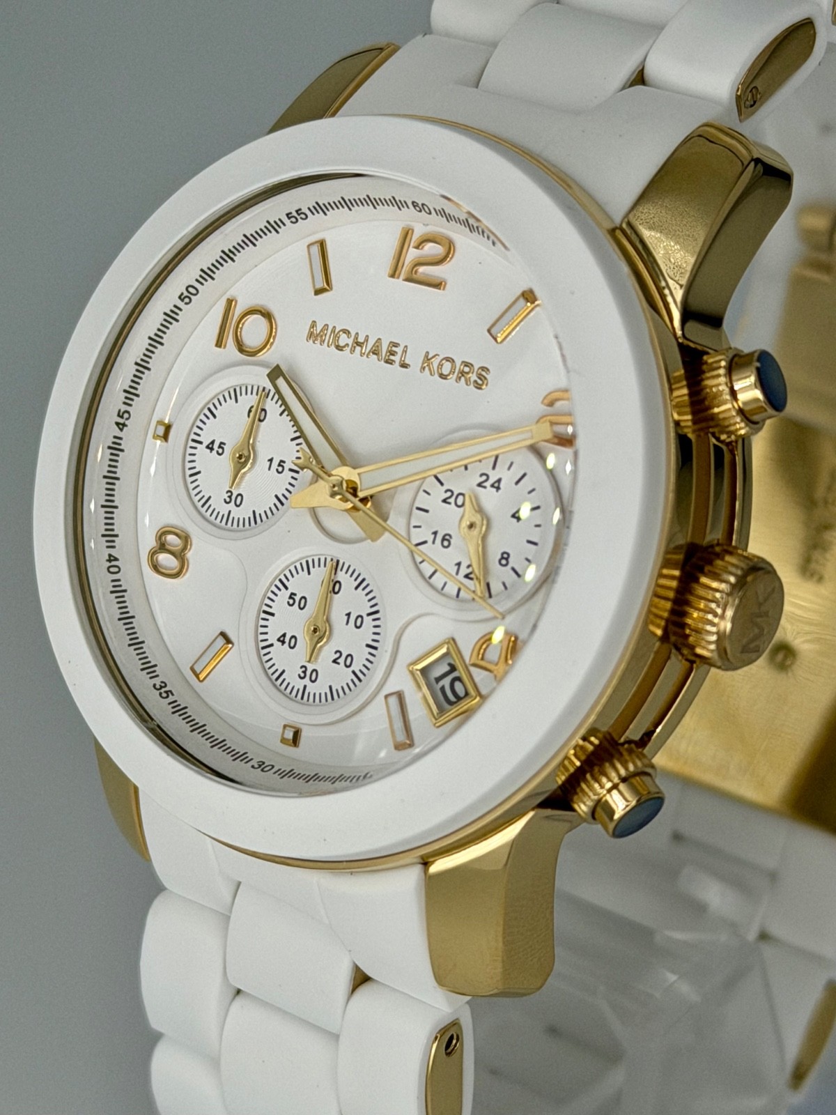 MICHAEL KORS Runway MK5145 Quartz Mineral Crystal Unisex Wristwatch