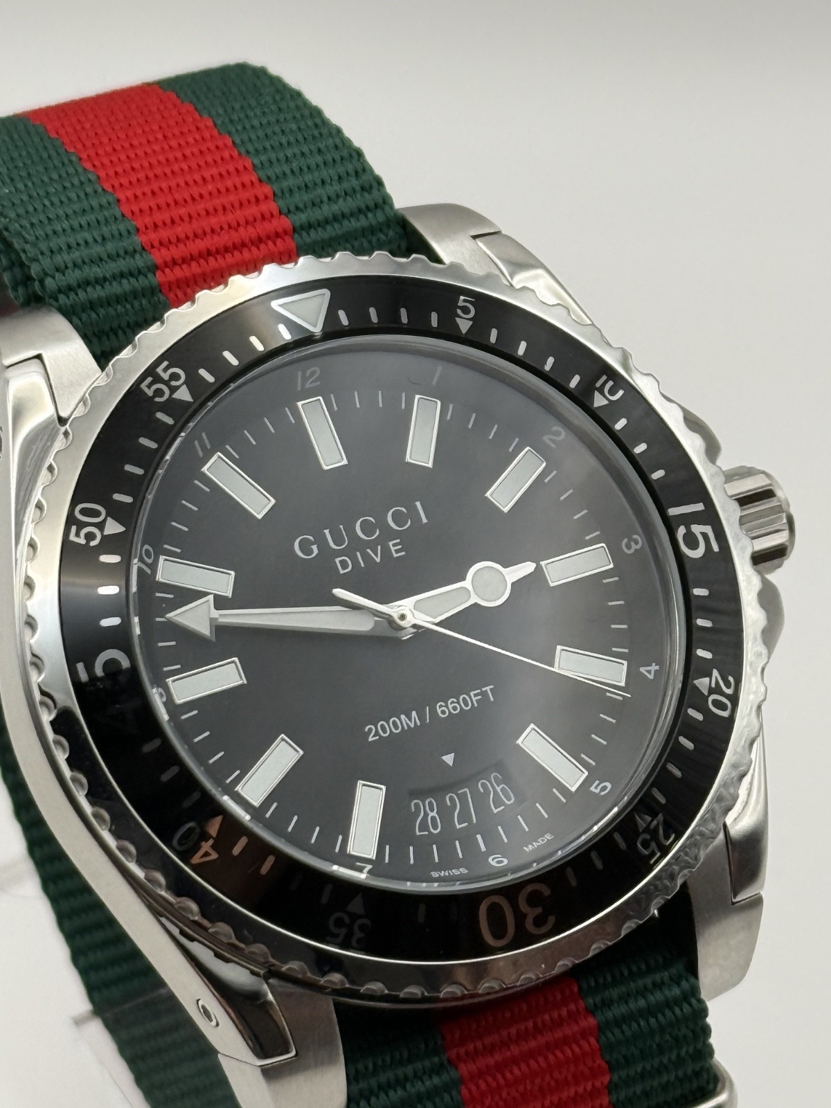 Gucci Dive YA136206 Men’s Watch – Red/Green