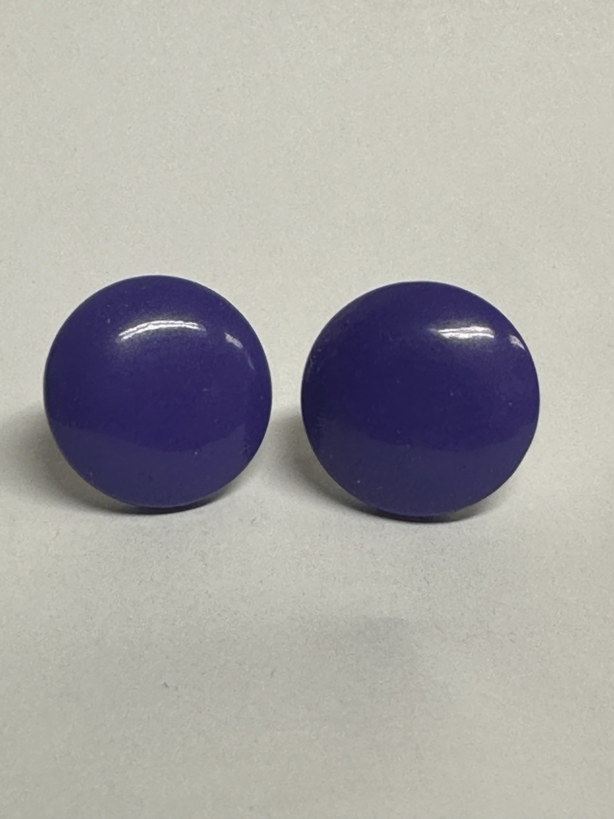 Round Purple Plastic Stud Earrings Butterfly Closure No Stone