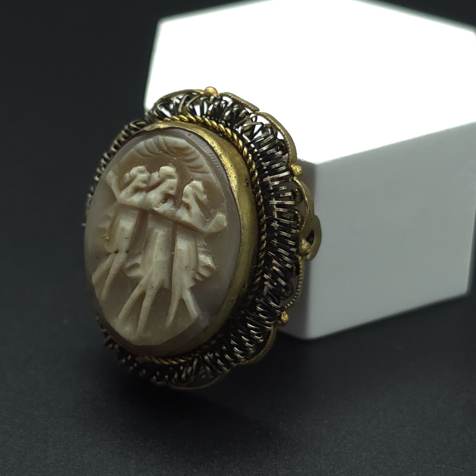 Antique Edwardian Carved Shell Three Graces Cameo Pendant Brooch Gilt Filigree