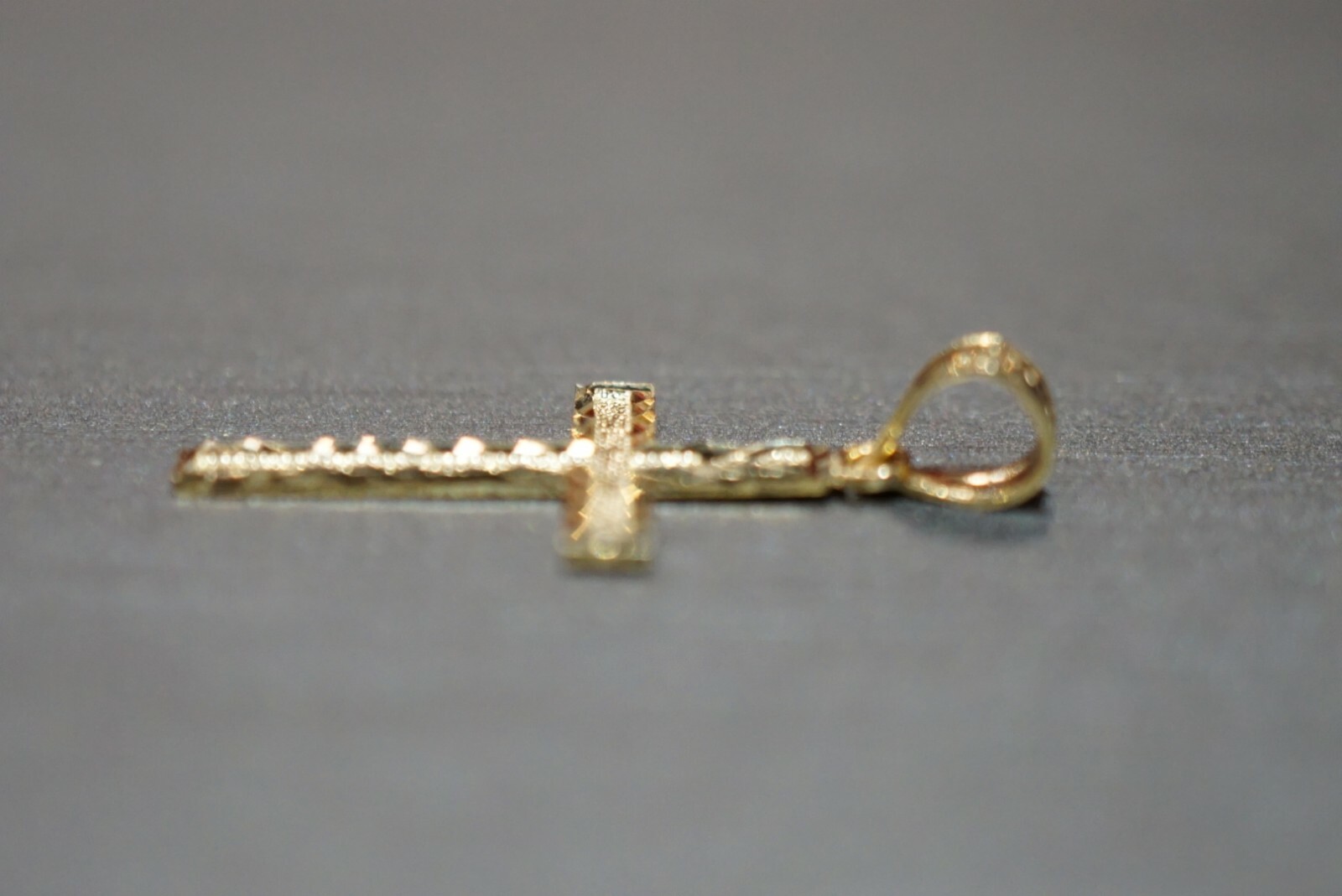 14K Solid Yellow Gold 1″ Diamond Cut Small Crucifix Cross Charm Pendant.