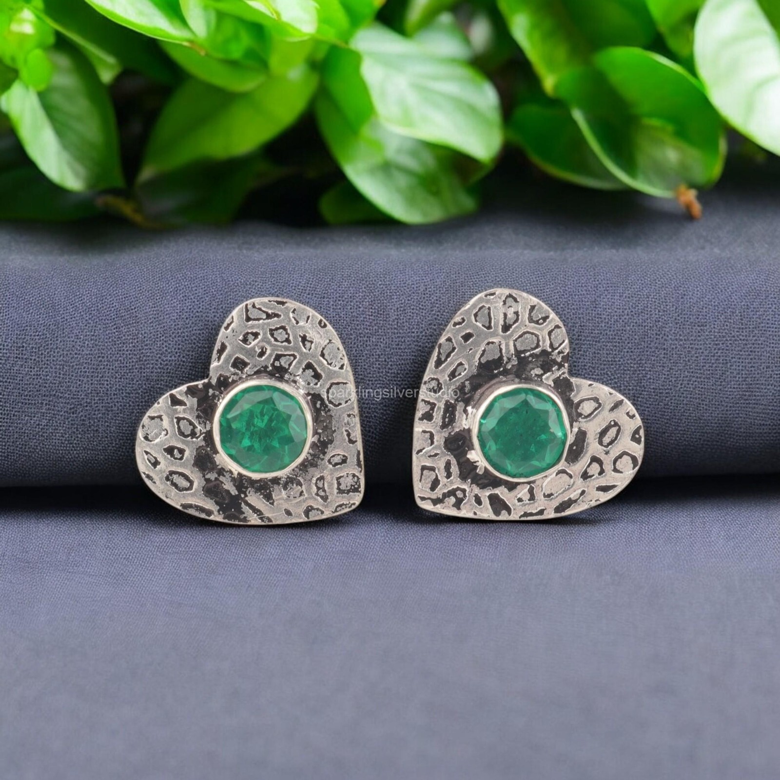 Emerald Gemstone Jewelry 925 Silver Handmade Earrings 0.6″ For Wedding Gifts