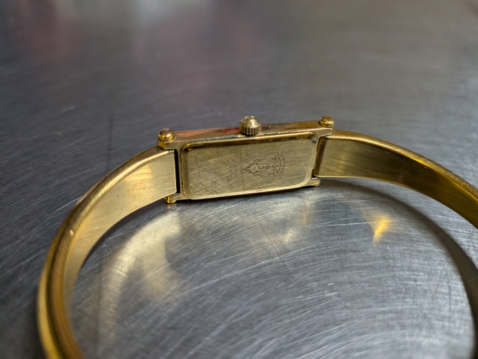 NICE GUCCI 1500L 13mm Gold Dial Rectangle Quartz Women’s Watch new battery