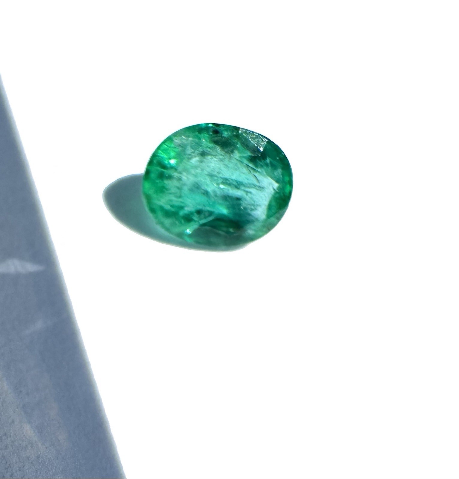 Natural Beautiful Green Emerald 0.40 CTs 4.2by5.2mm Oval