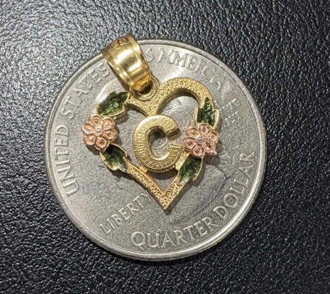 10kt Gold Letter C 0.6gms