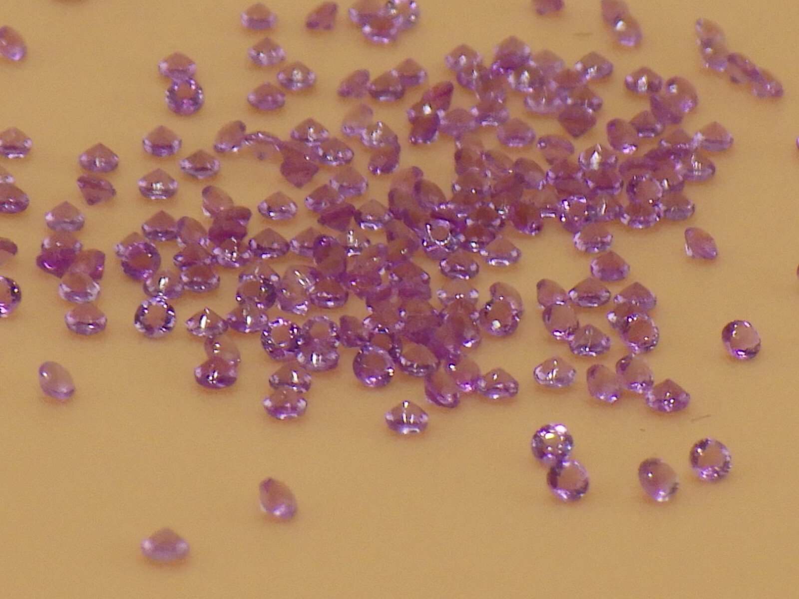 0.9mm Purple Amethyst lab-grown round loose gemstone – Lots of 10