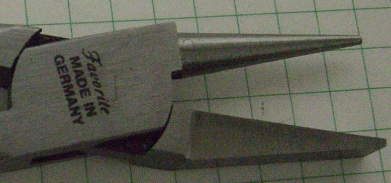 FavoriteUSA FORMING FLAT/ROUND PLIER 5-1/2″MADE GERMANY
