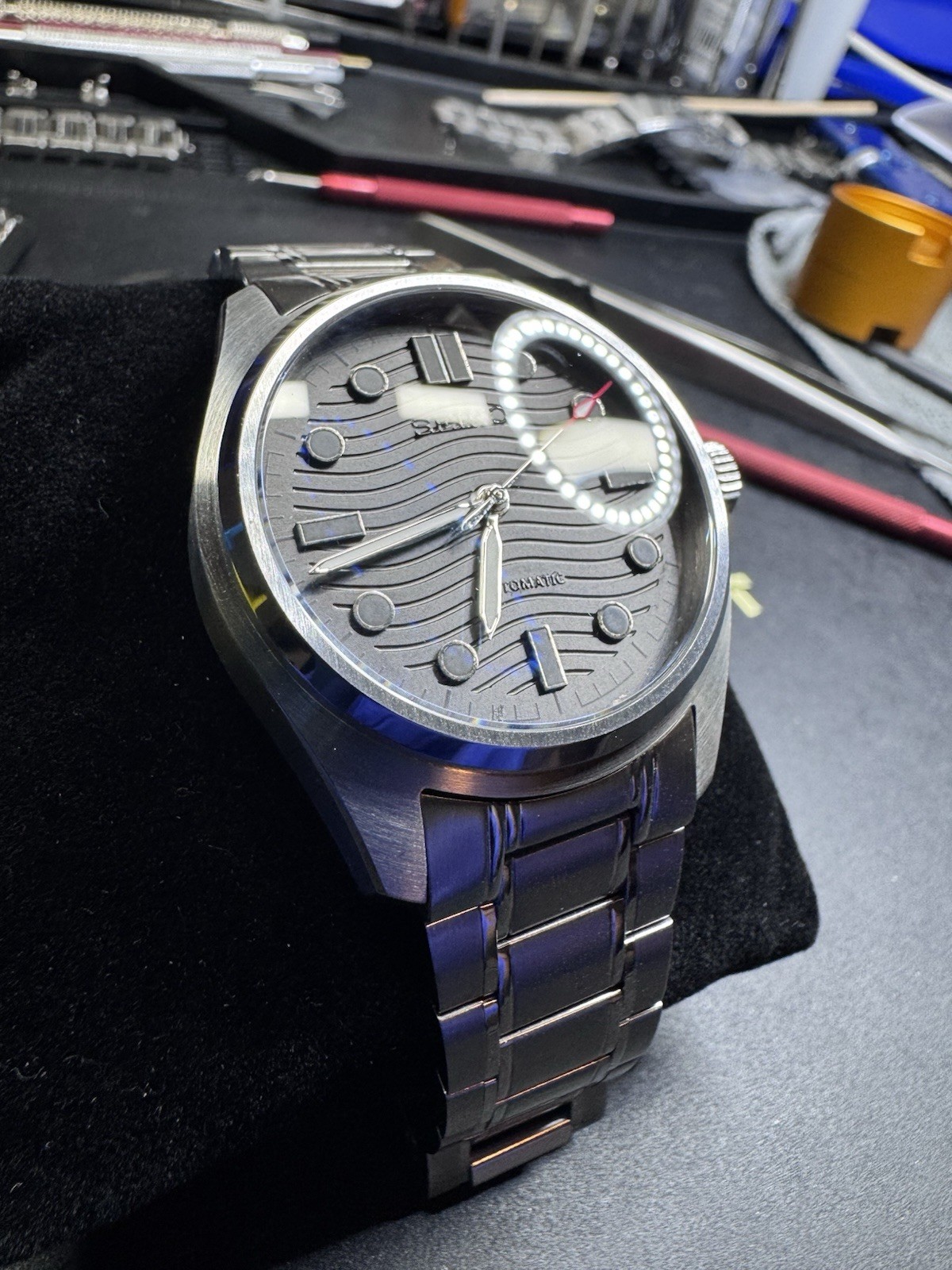 Automatic Self-Winding Gray Dial 40mm Steel Bracelet Watch