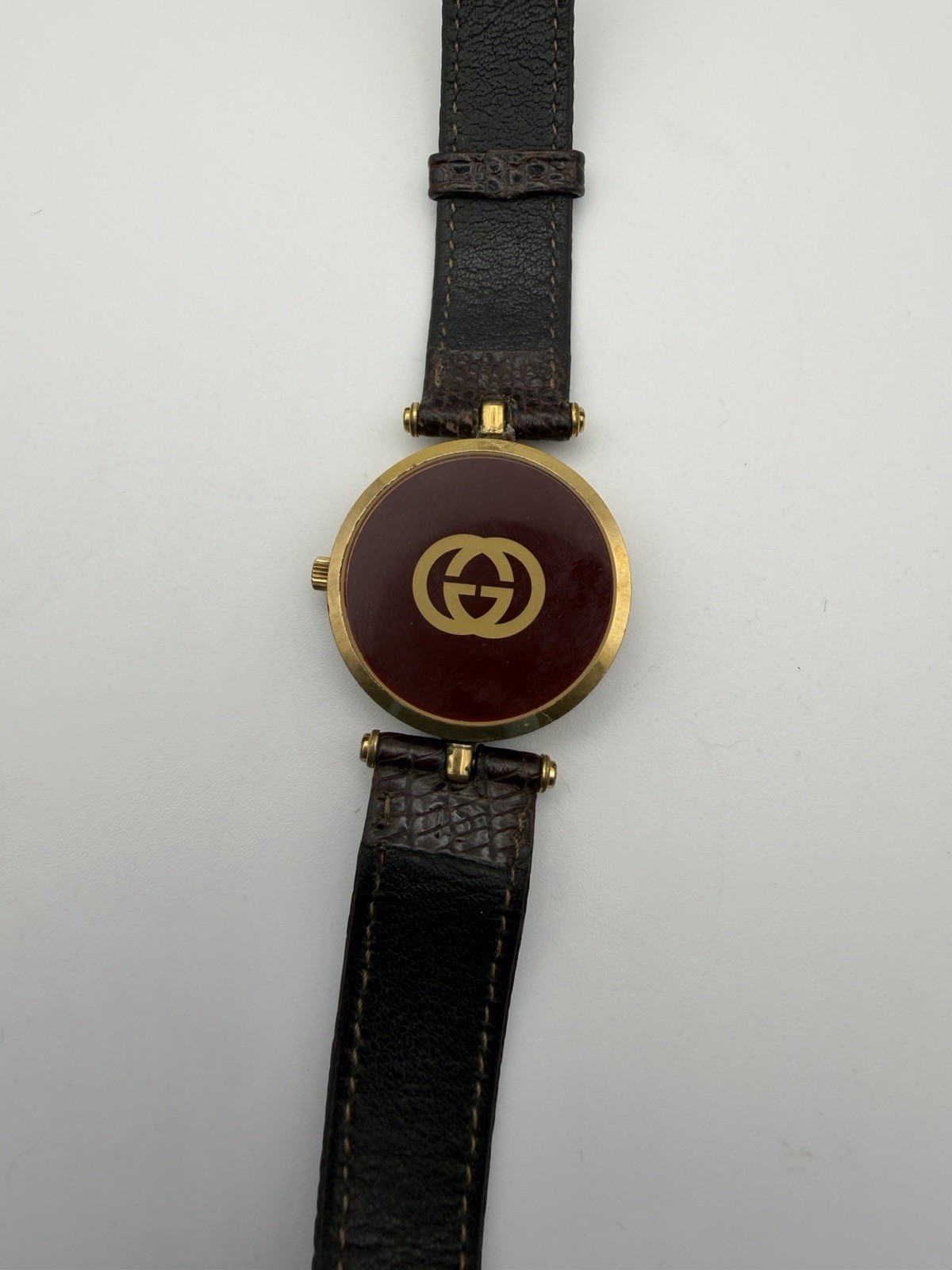 Vintage Gucci 2000M Series Quartz Swiss Made Leather Band