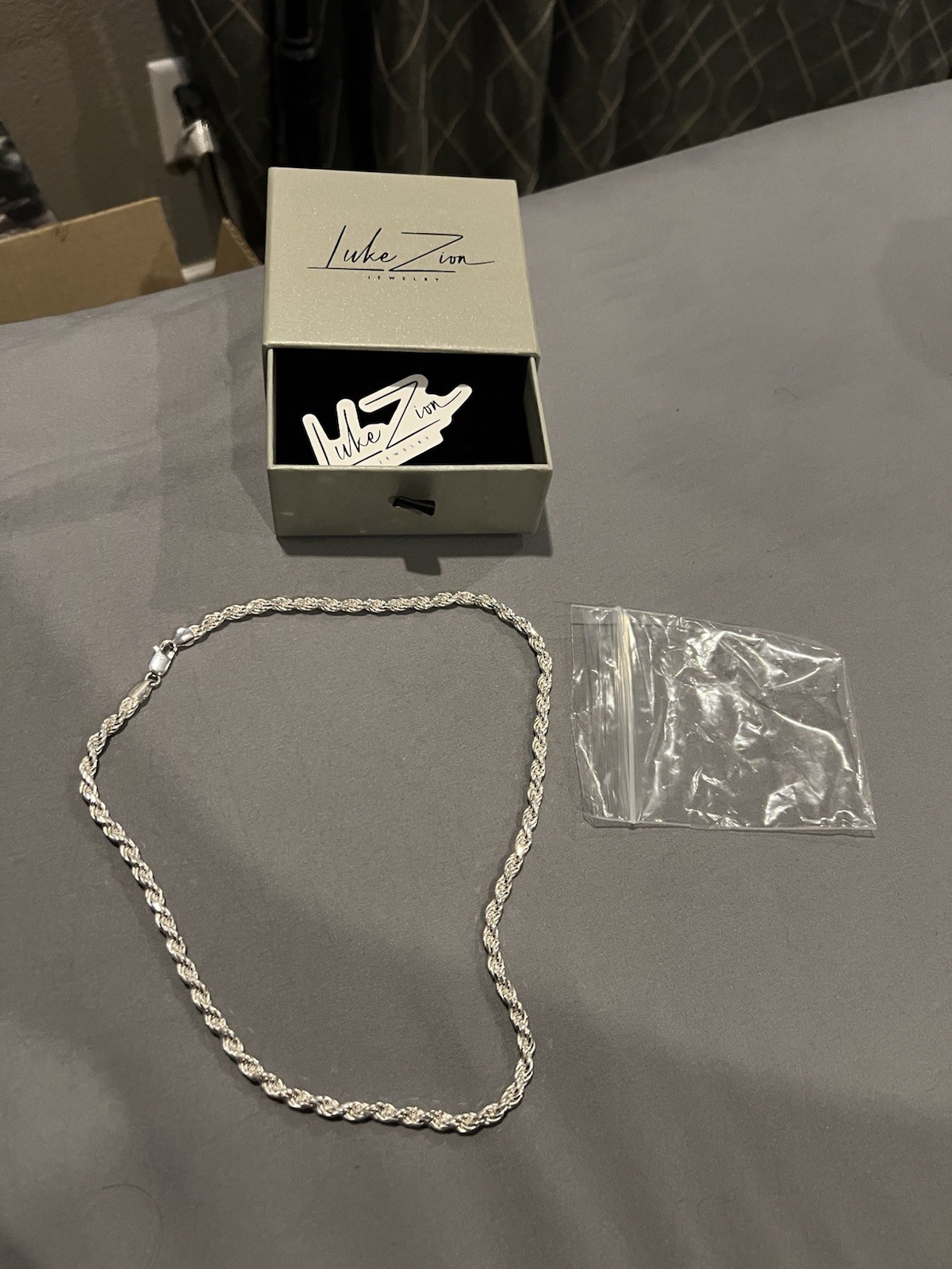 Luke Zion Jewelry 925 Sterling Silver 4.5mm Rope Chain Necklace 20″