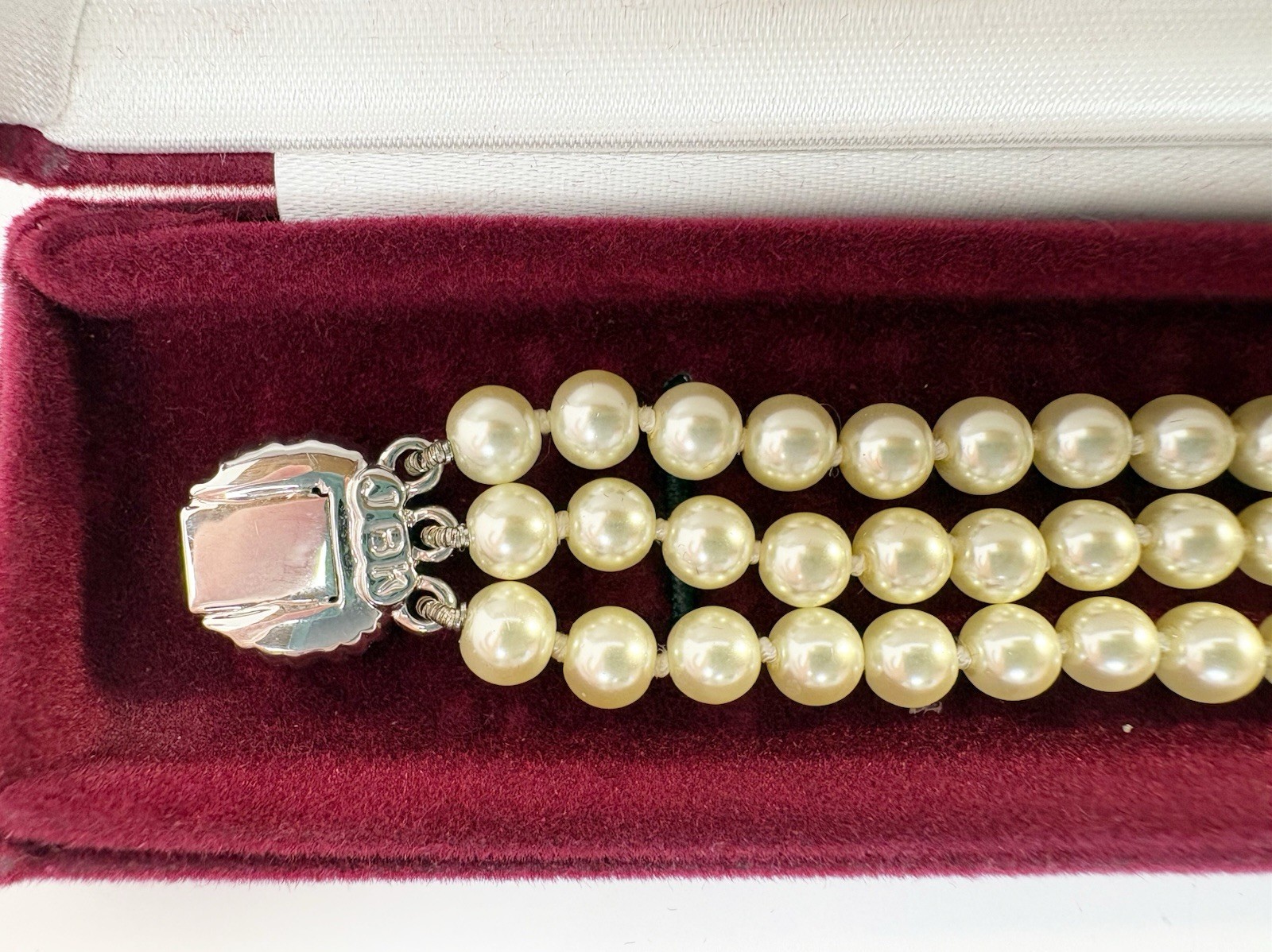 Camrose & Kross Jackie Kennedy 3 Strand Glass Pearl Bracelet Swarovski Clasp Box
