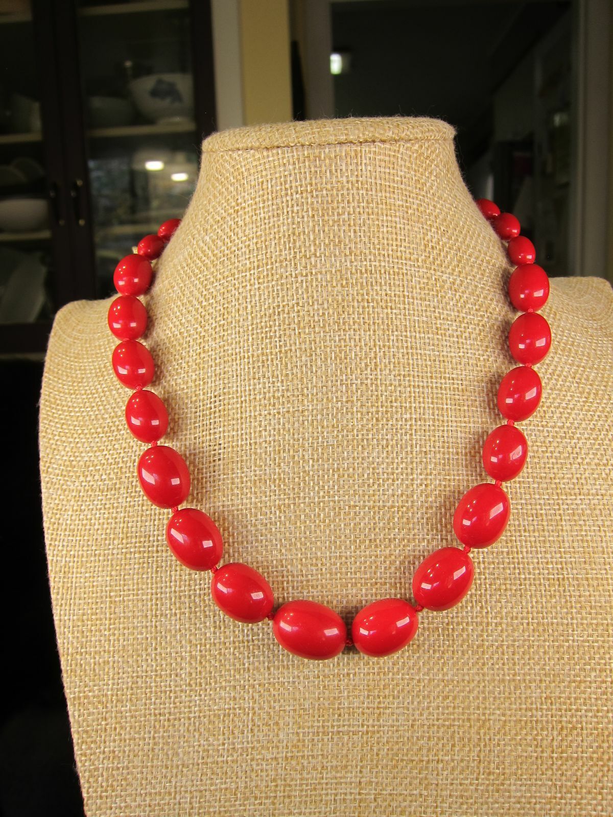 Lovely vintage 1970s to 1980s Trifari RED beaded acrylic necklace 17″ hand knots