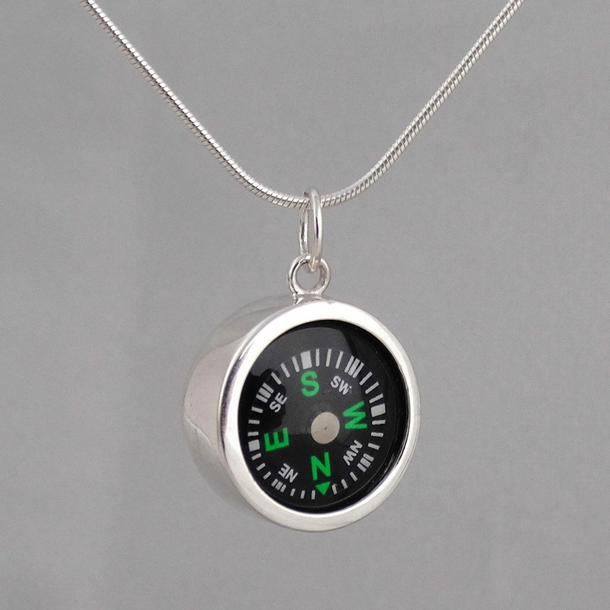 Round Working Compass Necklace – 925 Sterling Silver -Charm Pendant Direction SN