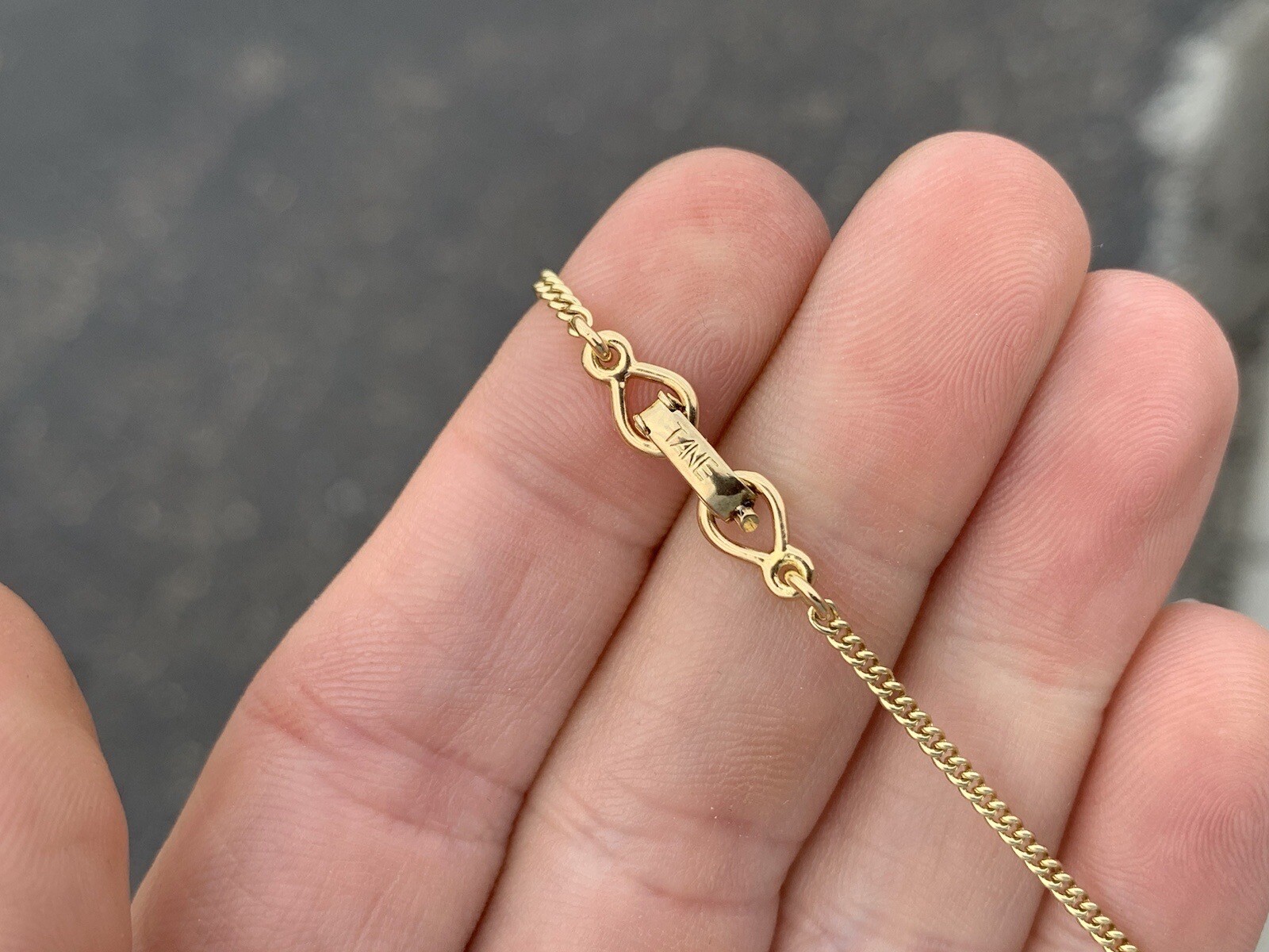 18K Yellow Gold Tane Link Oval Pendant Chain Necklace (17″) – 7.7 Grams