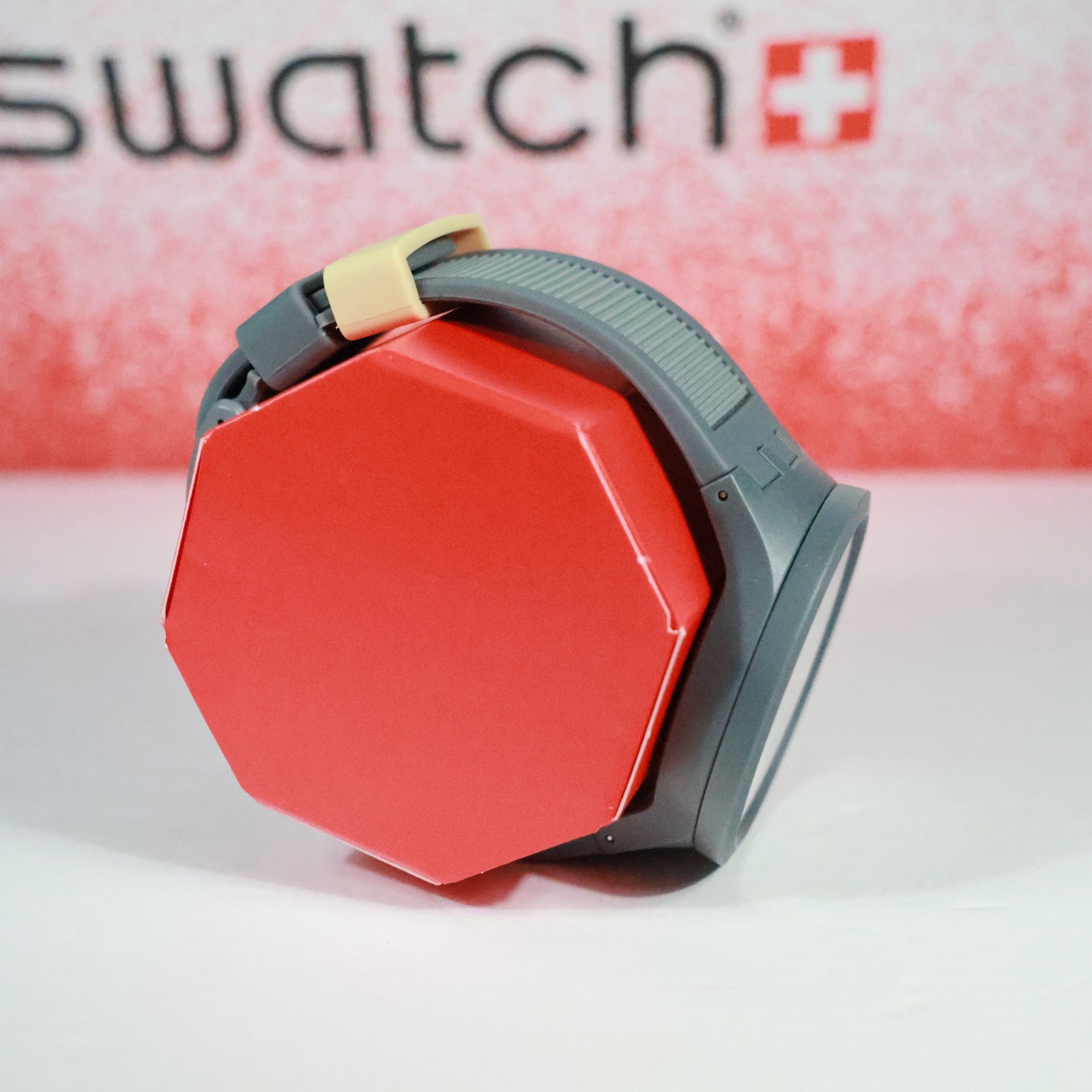 New Swiss Made Swatch BIG BOLD 47mm THRU THE HORIZON SB05B102 Gray Beige Silicon