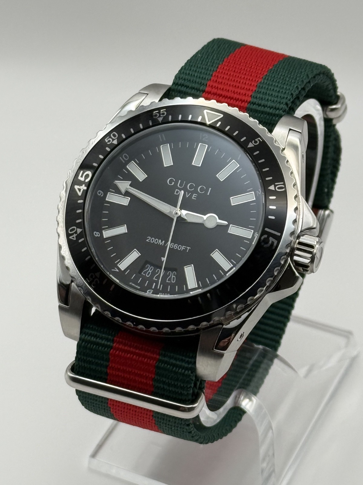 Gucci Dive YA136206 Men’s Watch – Red/Green