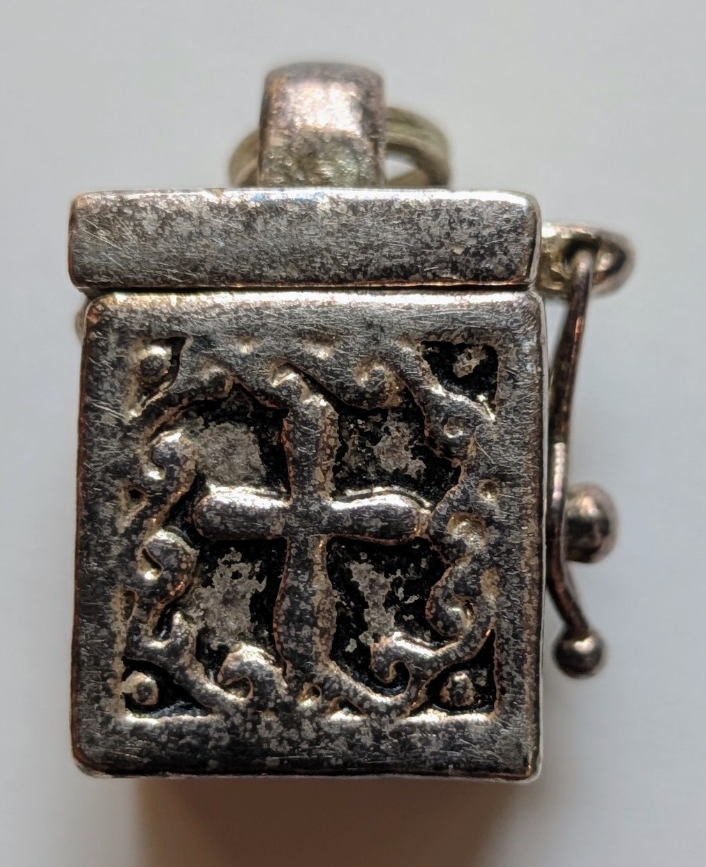 Vintage Sterling Silver Prayer Box Charm Necklace Pendant – 0.5″ x 0.75″