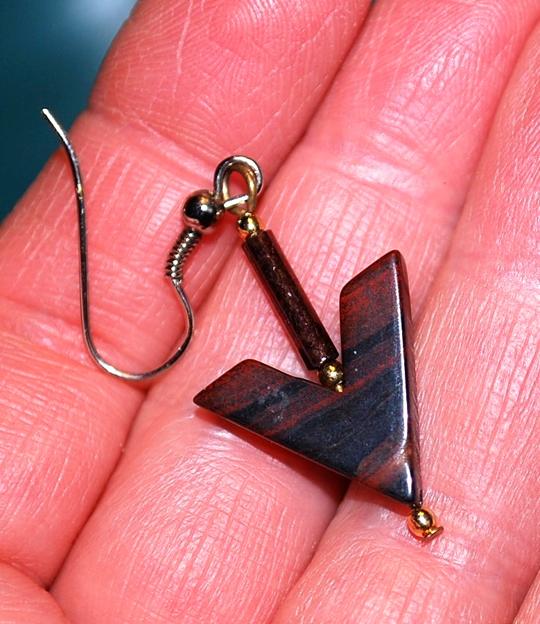 Hand Carved POLISHED ARROW POINTS Drop Dangle Earrings RED JASPER W PYRITE VEINS