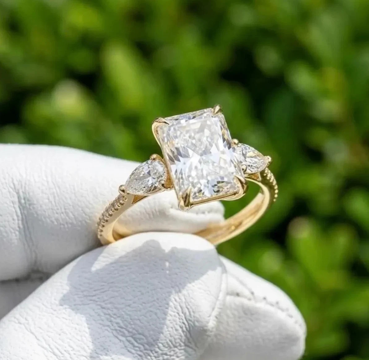IGI 4.50Ct Radiant Cut Lab Grown Diamond Solitaire Wedding Ring 14K Yellow Gold