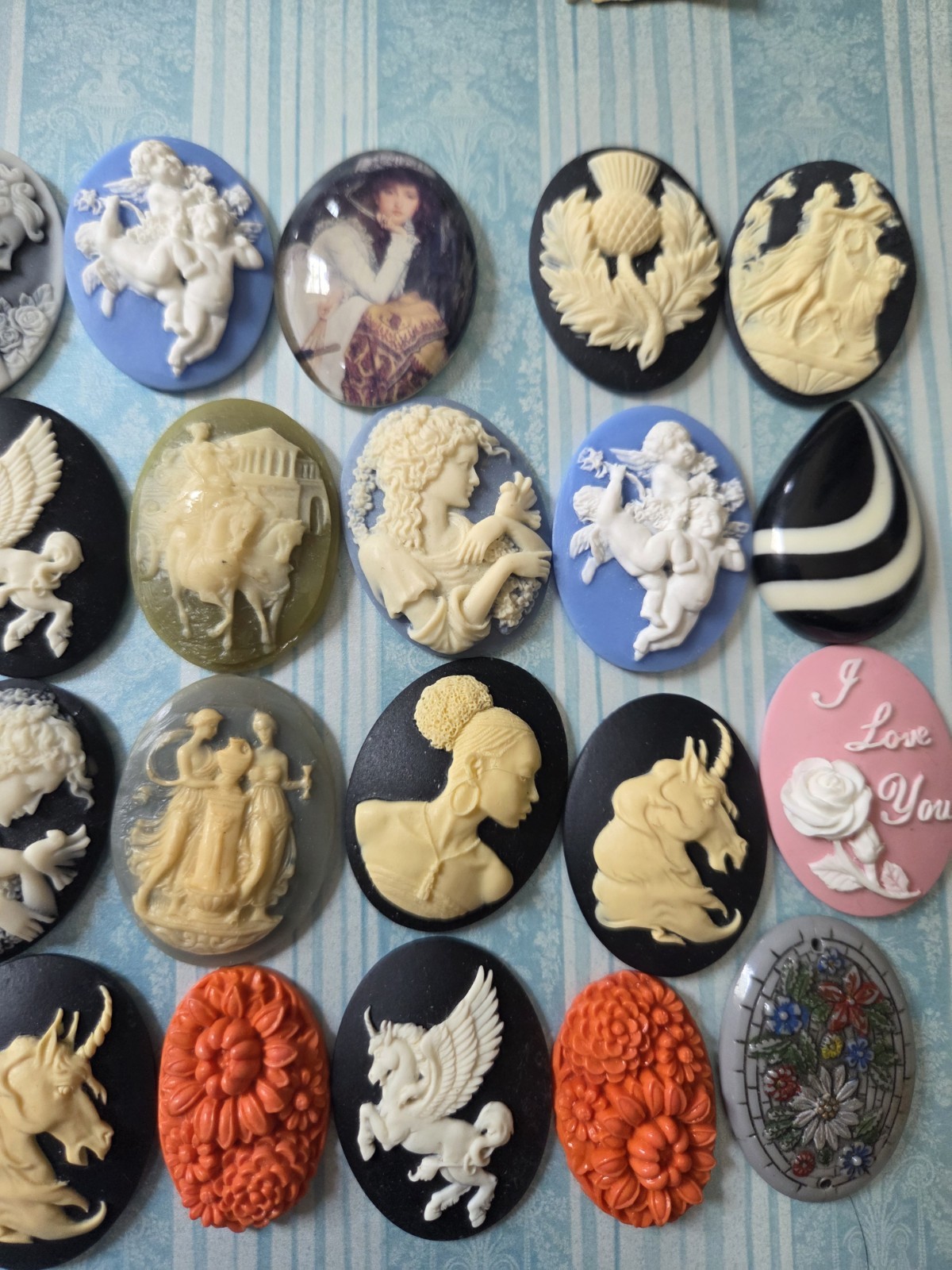 20 Vintage Asst Resin (couple glass) Cameos – DIY Jewelry Making Repair Craft