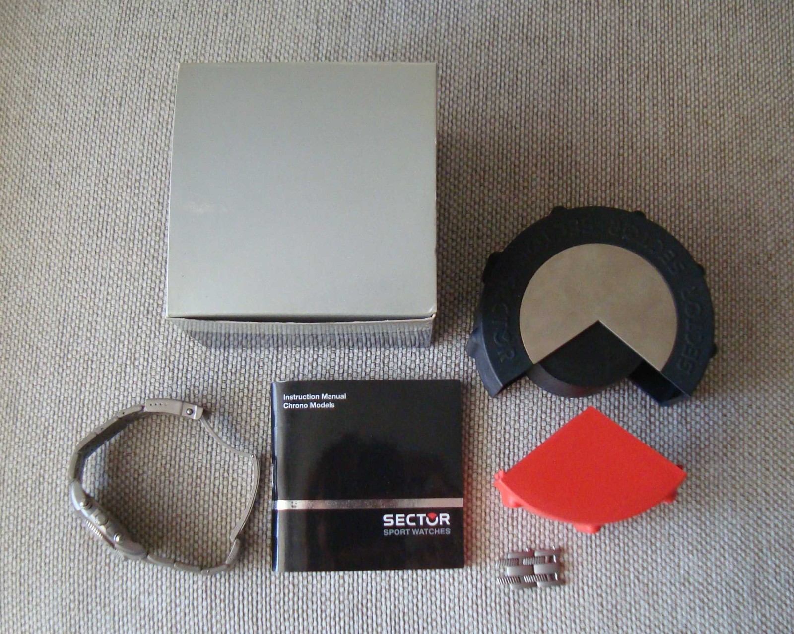 Sector 950 titanium Swiss chronograph, 261.262, rare red panda version, full set