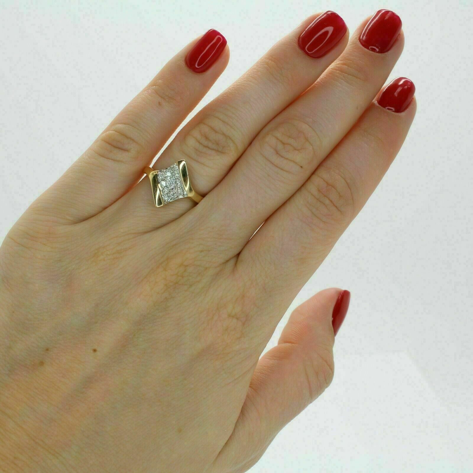 1.00 Ct Round Cut Diamond Simulated Engagement Ring For Gift Yellow Gold plated