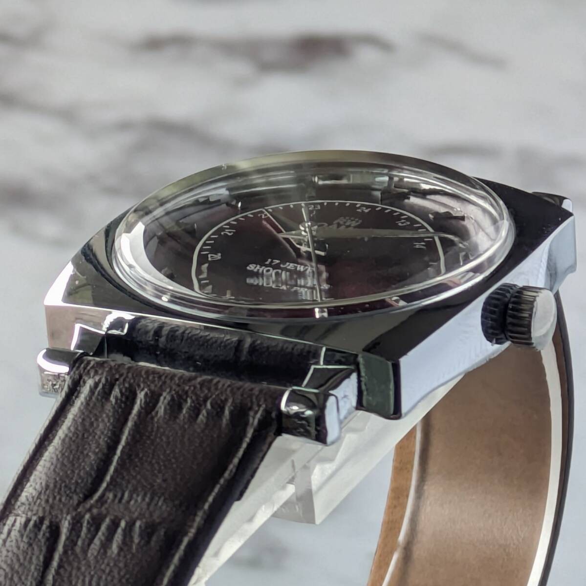 ROAMER Vintage Hand-Winding Mechanical Wine Red Sunburst Tonneau Leather Watch