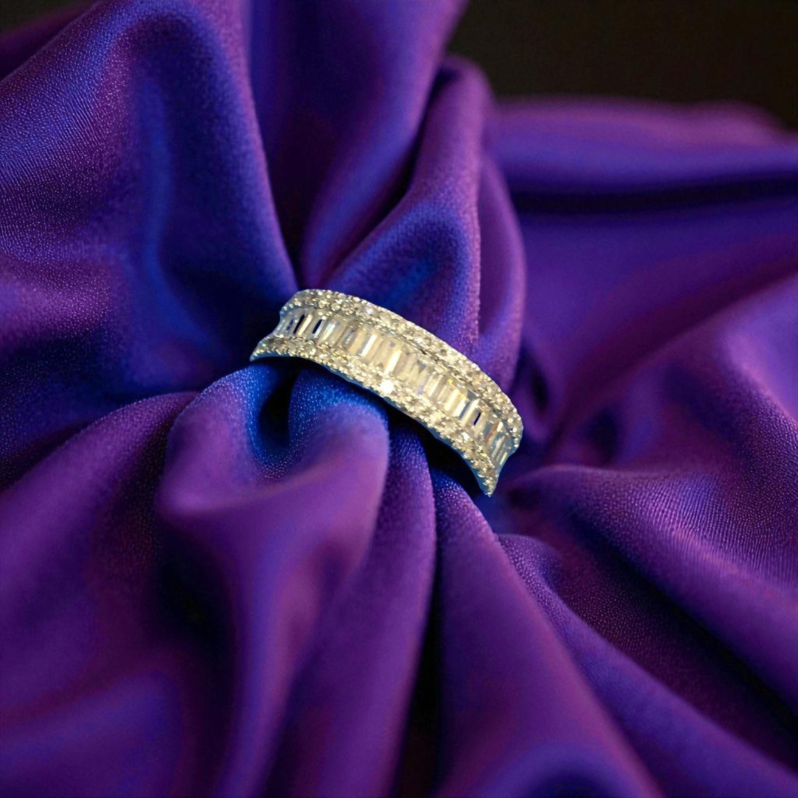 Classy 2.58 Cts Round Baguette Diamonds Unisex Half Eternity Band Ring 14K Gold