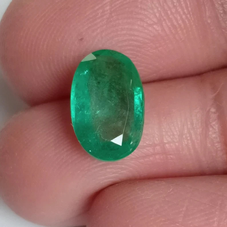Certified 2.60Ct Medium Green Natural Emerald Oval Loose Gemstone May Birthstone
