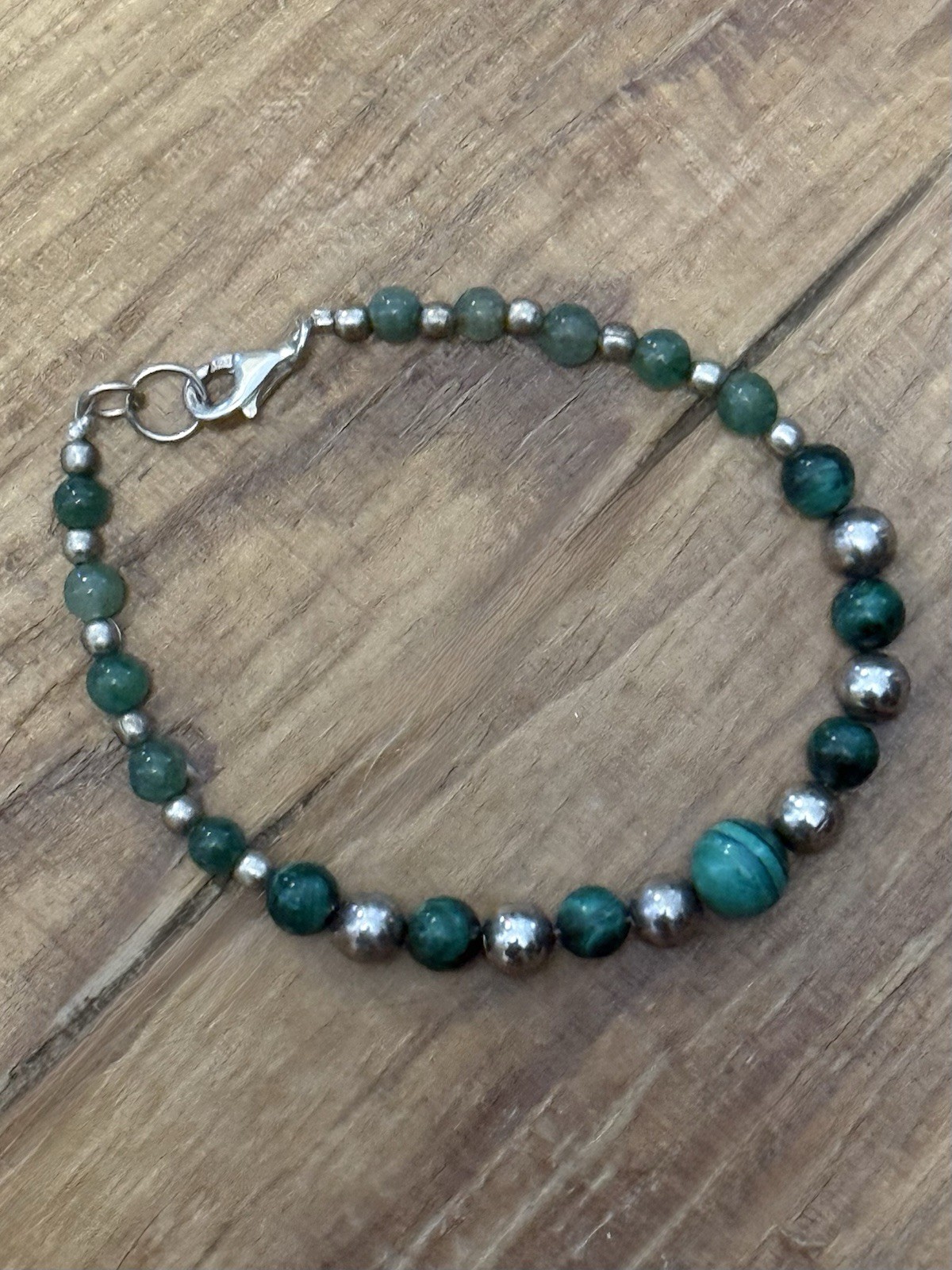 hand crafted beaded Green Malachite gem stone Sliver Tone bracelet 6.5 In
