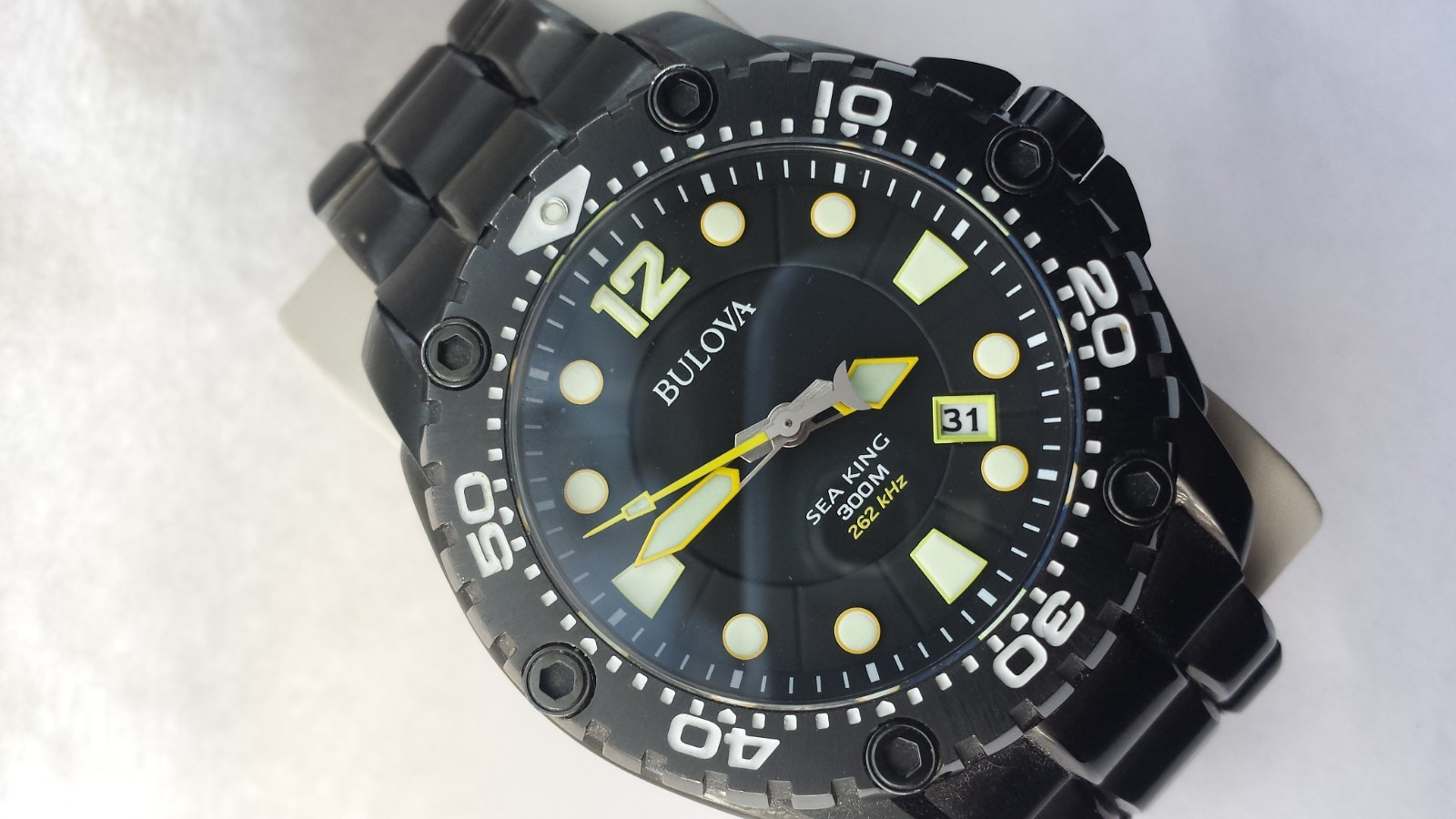 BULOVA 98B242 UHF Sea King 300M Gents Watch Boxed