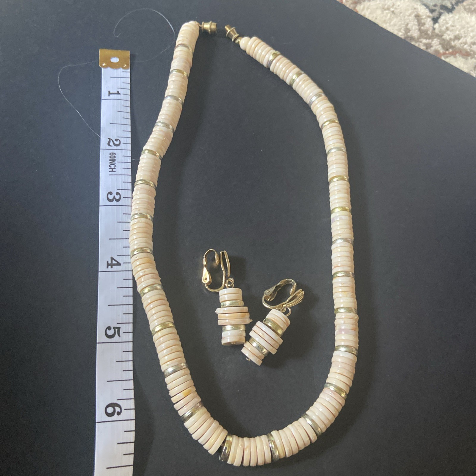 70’s Beige Puka Shell Beaded Choker Necklace Barrel Clasp With Clip Earrings