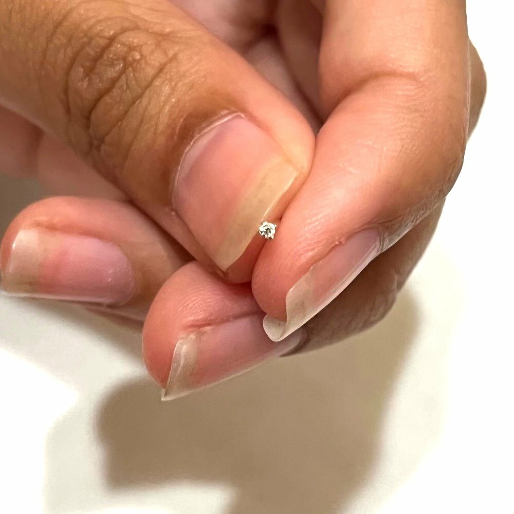 TINY TINY TINY 0.9mm PRONG SET CZ SMALLEST GEM 22g Sterilized Nose “L” Stud.
