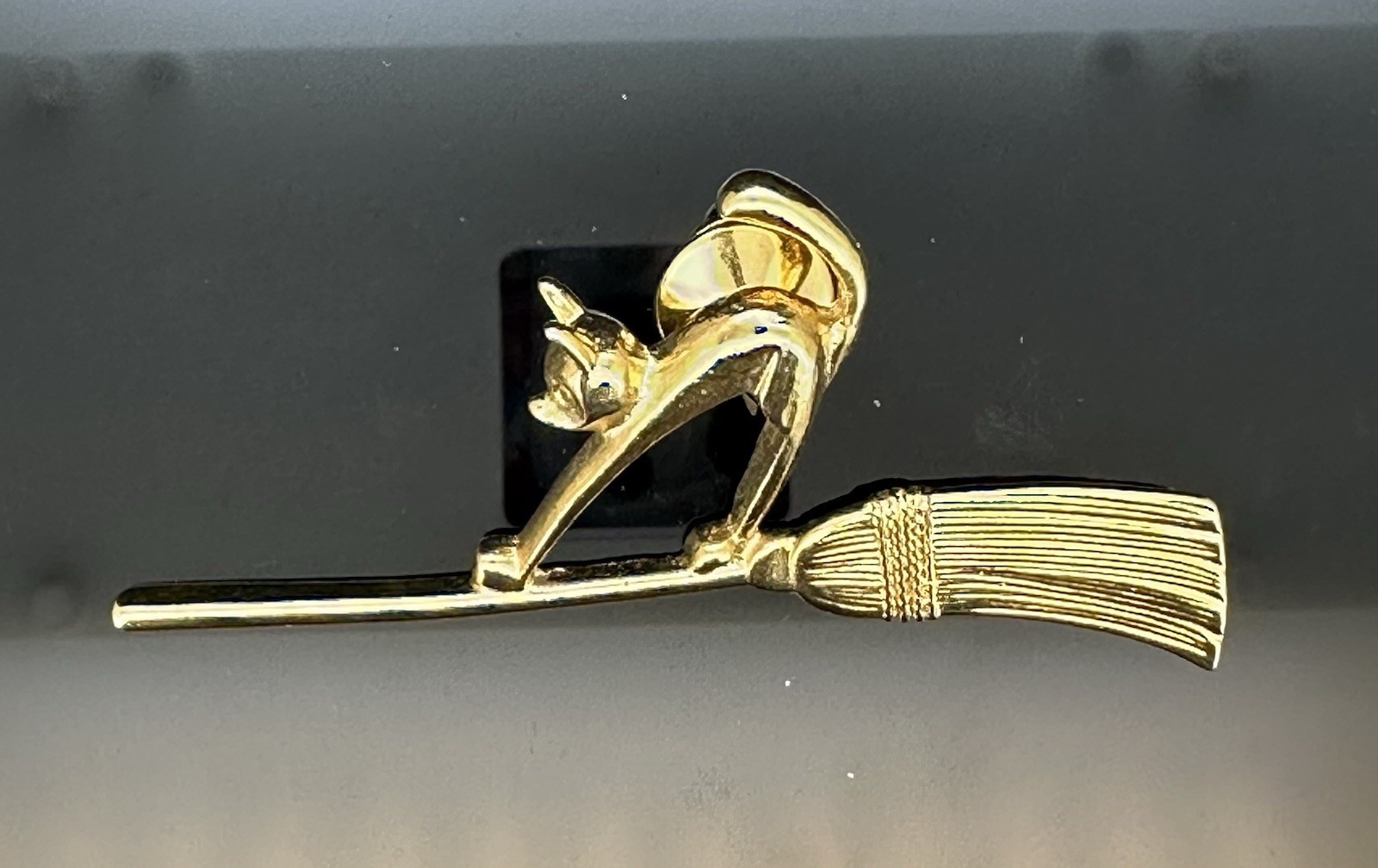 Vintage Signed Avon Halloween Bewitched Cat on Broom Flying Gold Tone Lapel Pin