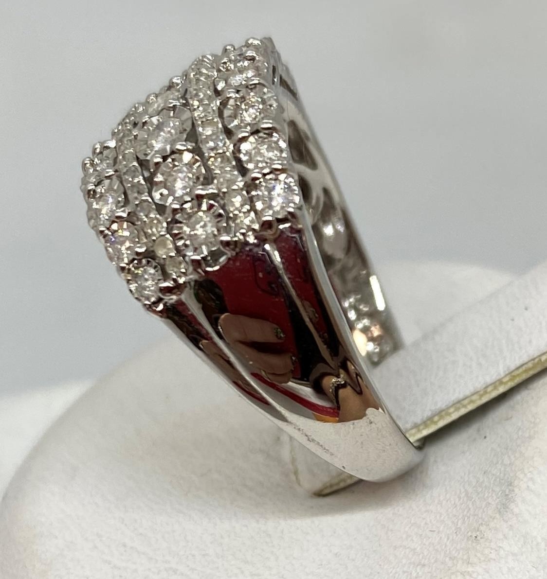 Sterling Silver .50 ctw Diamond Ring Size 7 R118