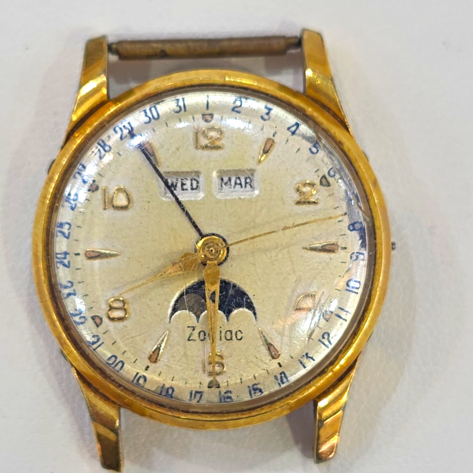 Zodiac Triple Calendar Moonphase Men’s Manual Wind Analog Gold Plated Watch
