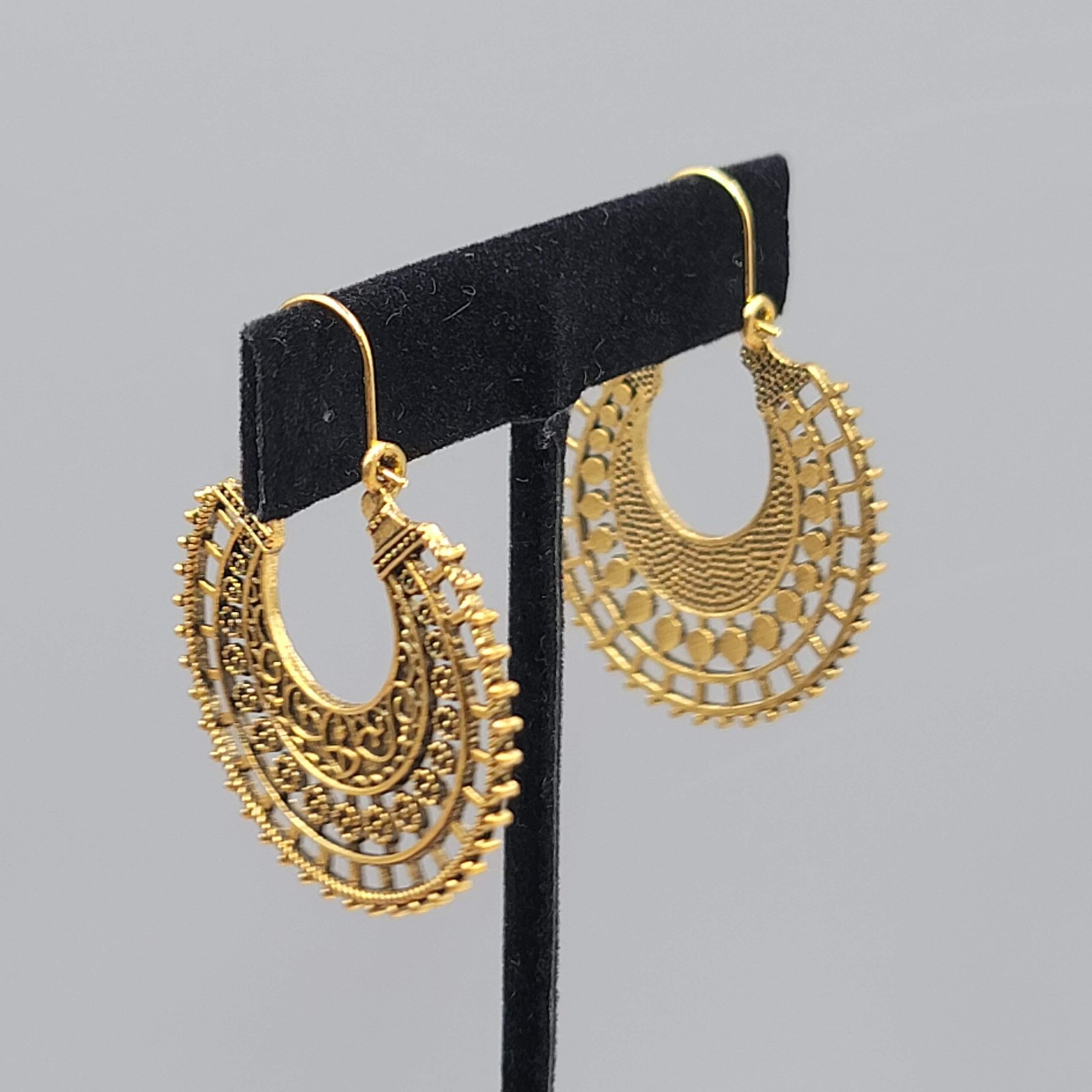 Bohemian Round Hoop Pierced Earrings Embossed Antiqued Gold tone Drop 1.5″
