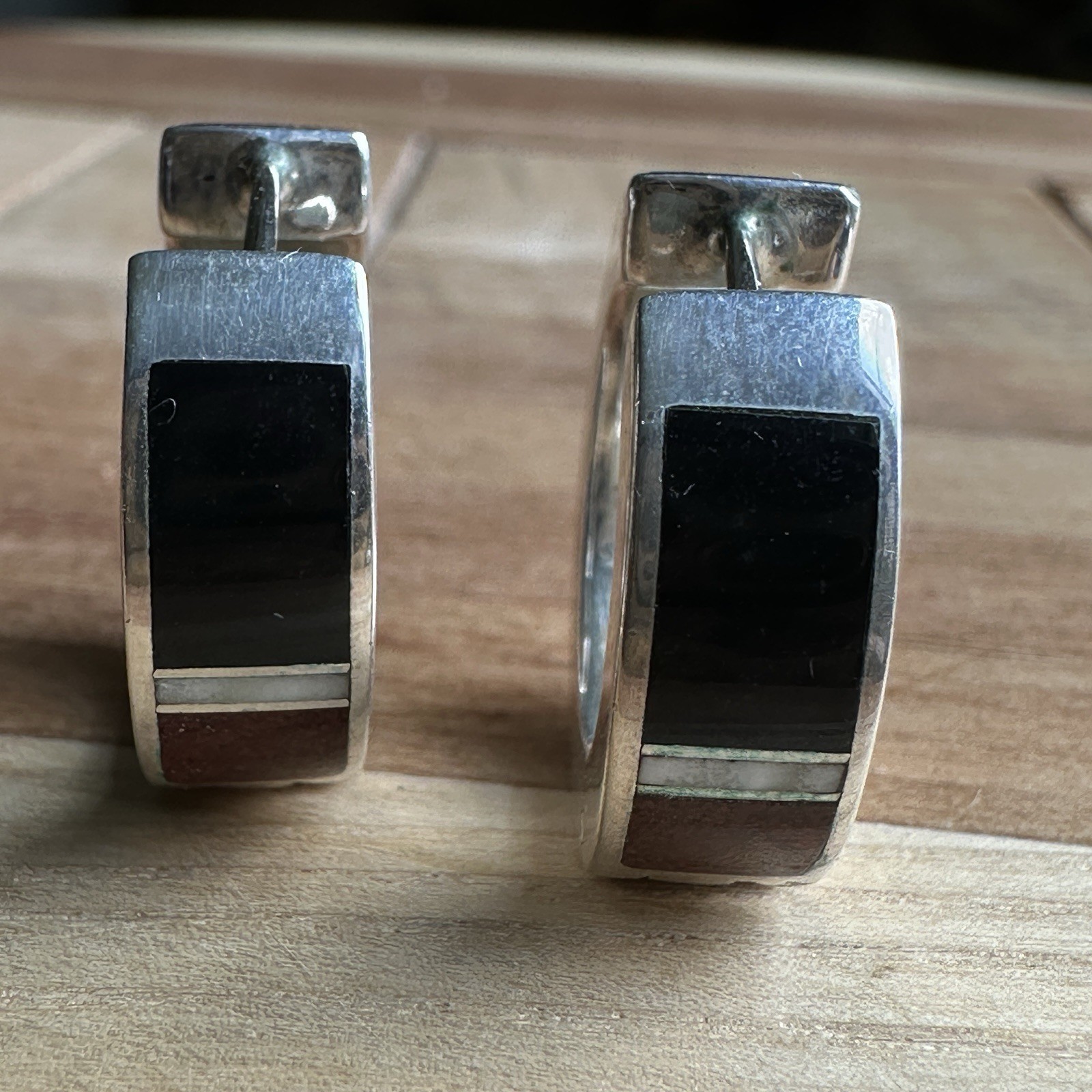 Wayne Etsitty Navajo Hoop Earrings 0.7 in Plume Banded Agate Onyx Sterling 14.0g