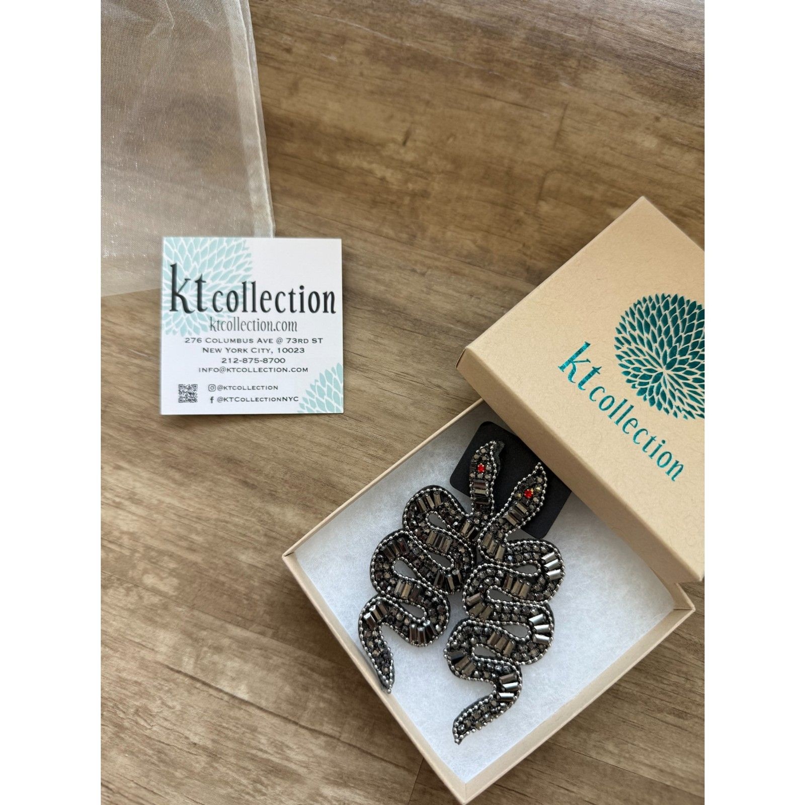 KTCollection Black Red Beaded Snake Earrings Costume Jewelry