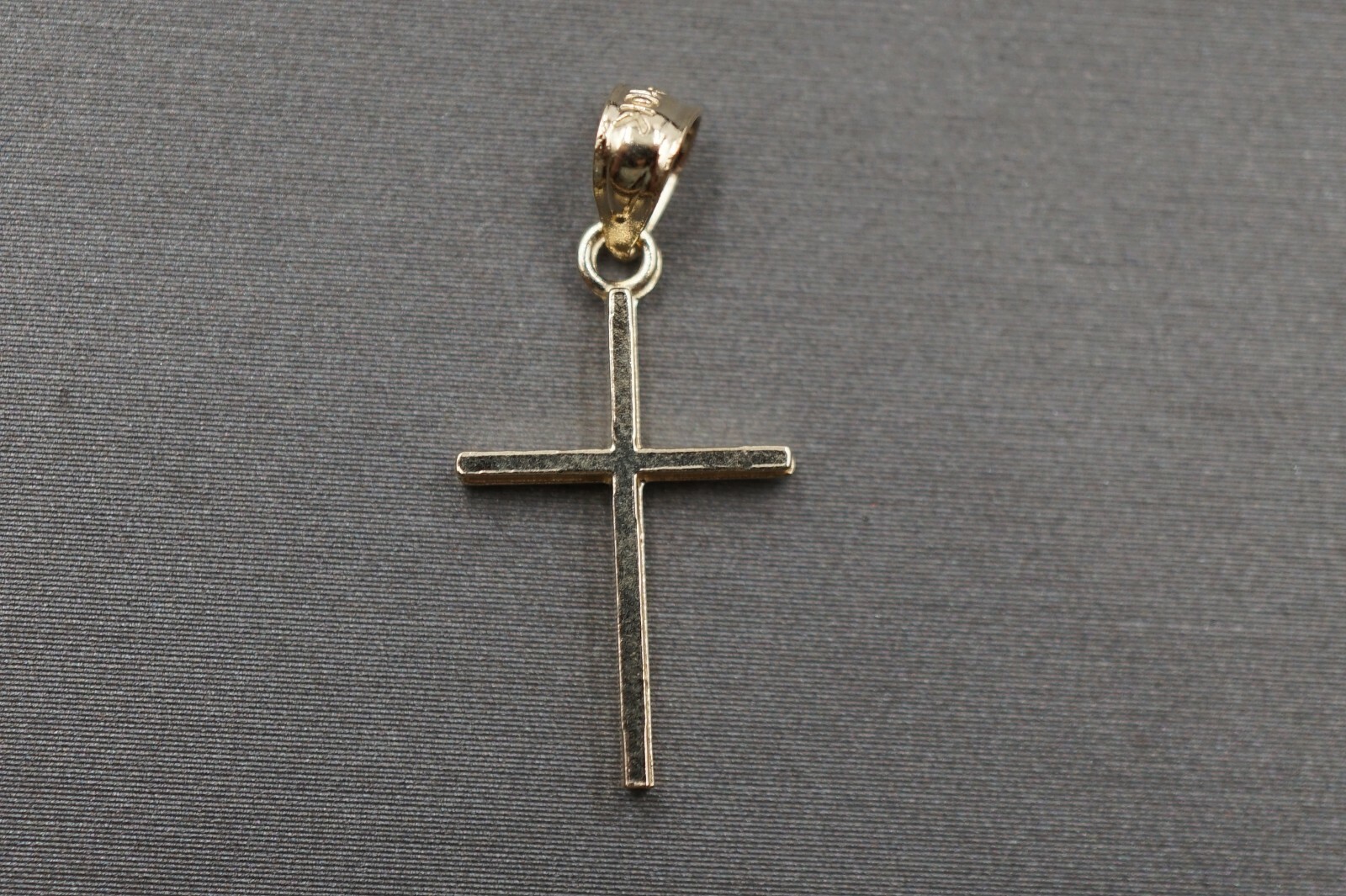 10K Solid Yellow Gold 0.9″ Small Diamond Cut Crucifix Cross Charm Pendant.
