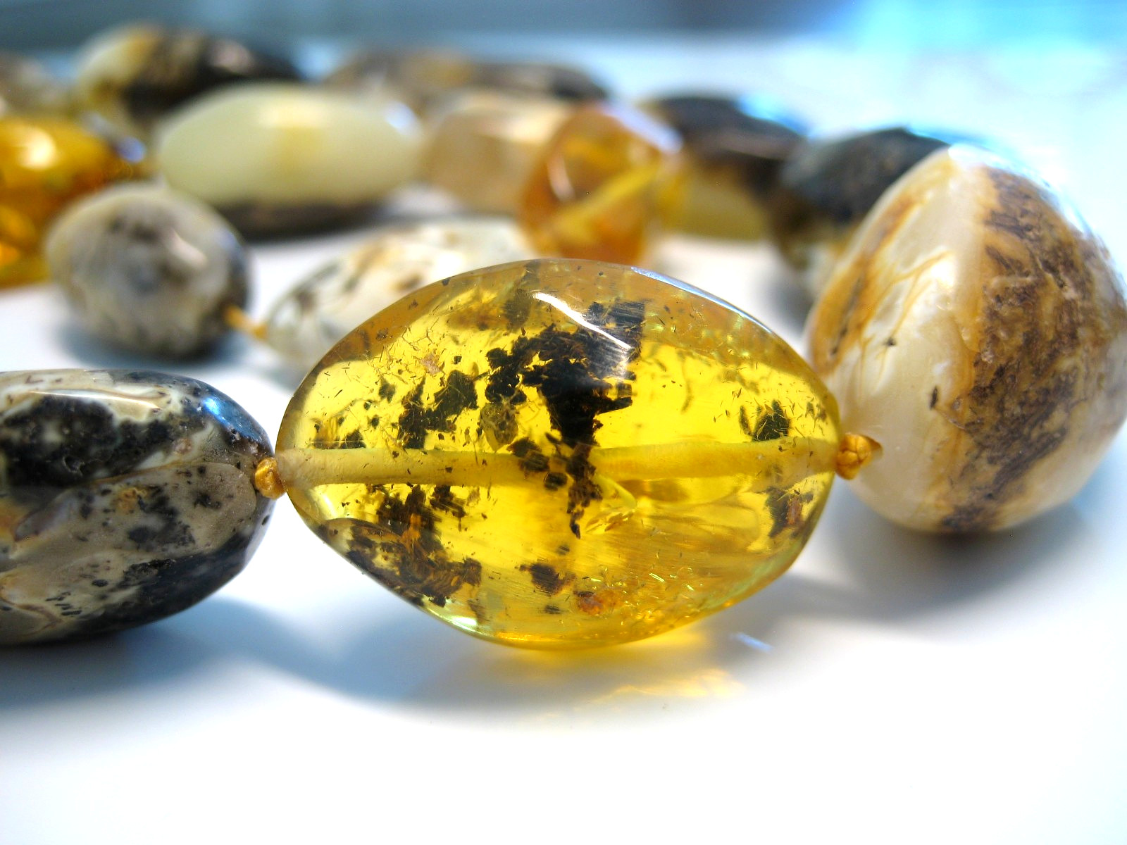 Genuine Huge Massive Amber Baltic Amber Necklace 76.2 grams 22.5 in !!!